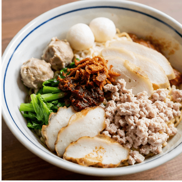 Fishball mee, dry-tossed